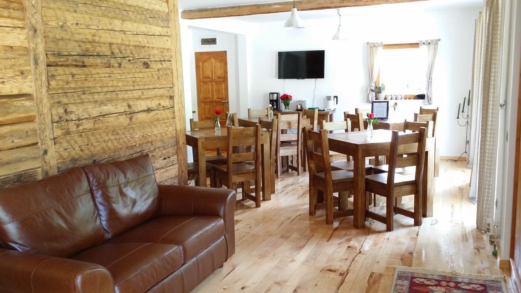 Landhaus Bed&Breakfast Viseu de Sus Ngoại thất bức ảnh