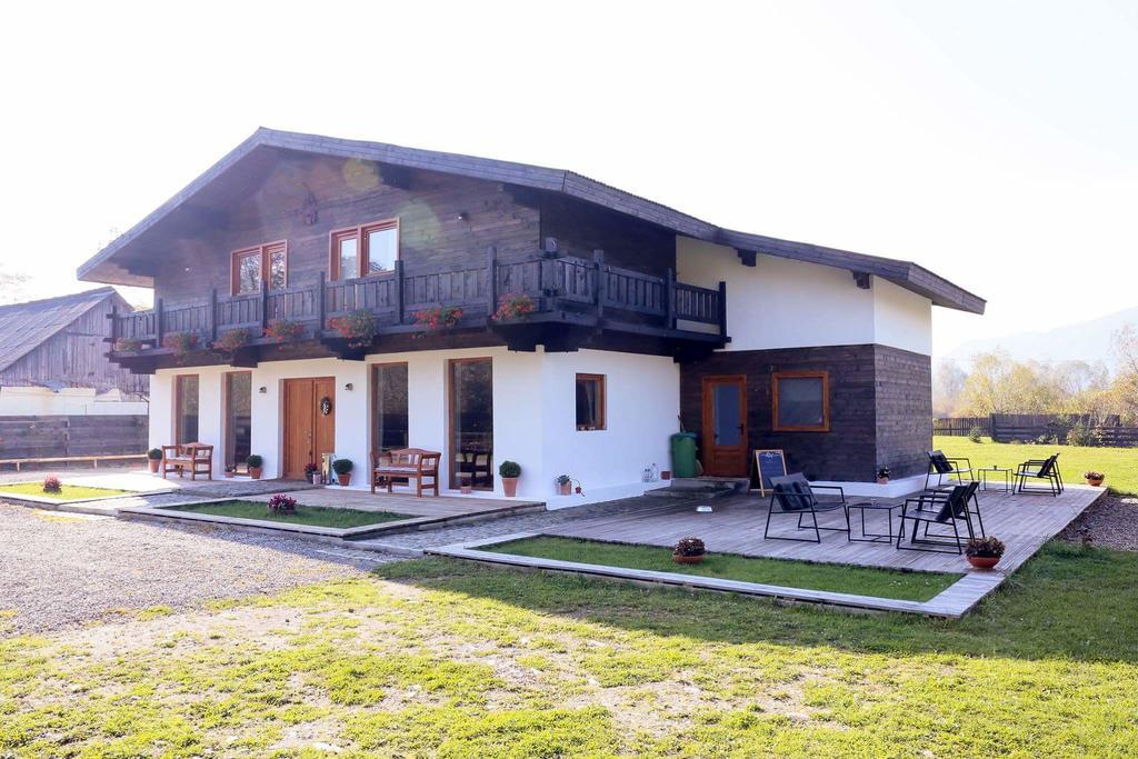 Landhaus Bed&Breakfast Viseu de Sus Ngoại thất bức ảnh