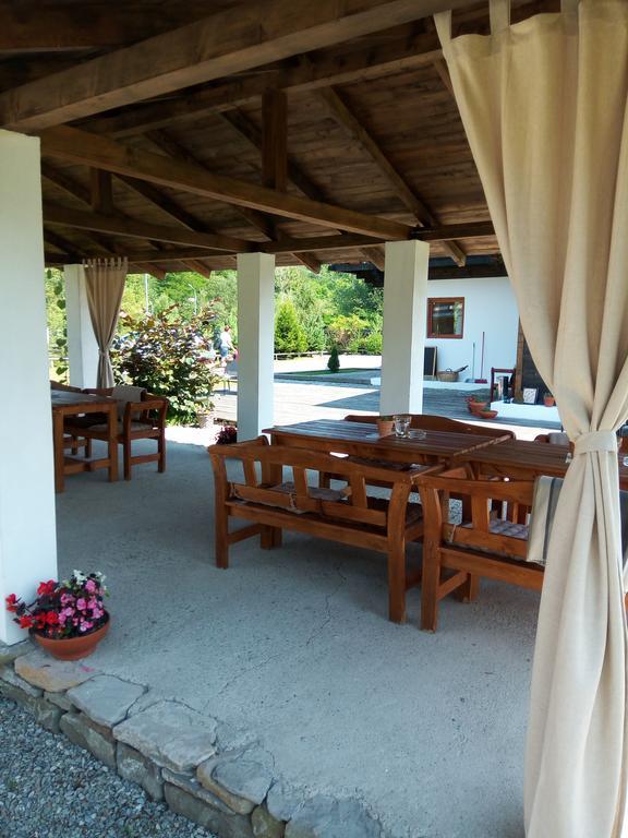 Landhaus Bed&Breakfast Viseu de Sus Ngoại thất bức ảnh